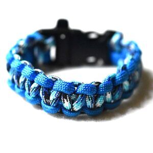 NWOT Paracord Blue/Black/White 7.5" Buckle Latch Unisex Trendy Bangle Bracelet